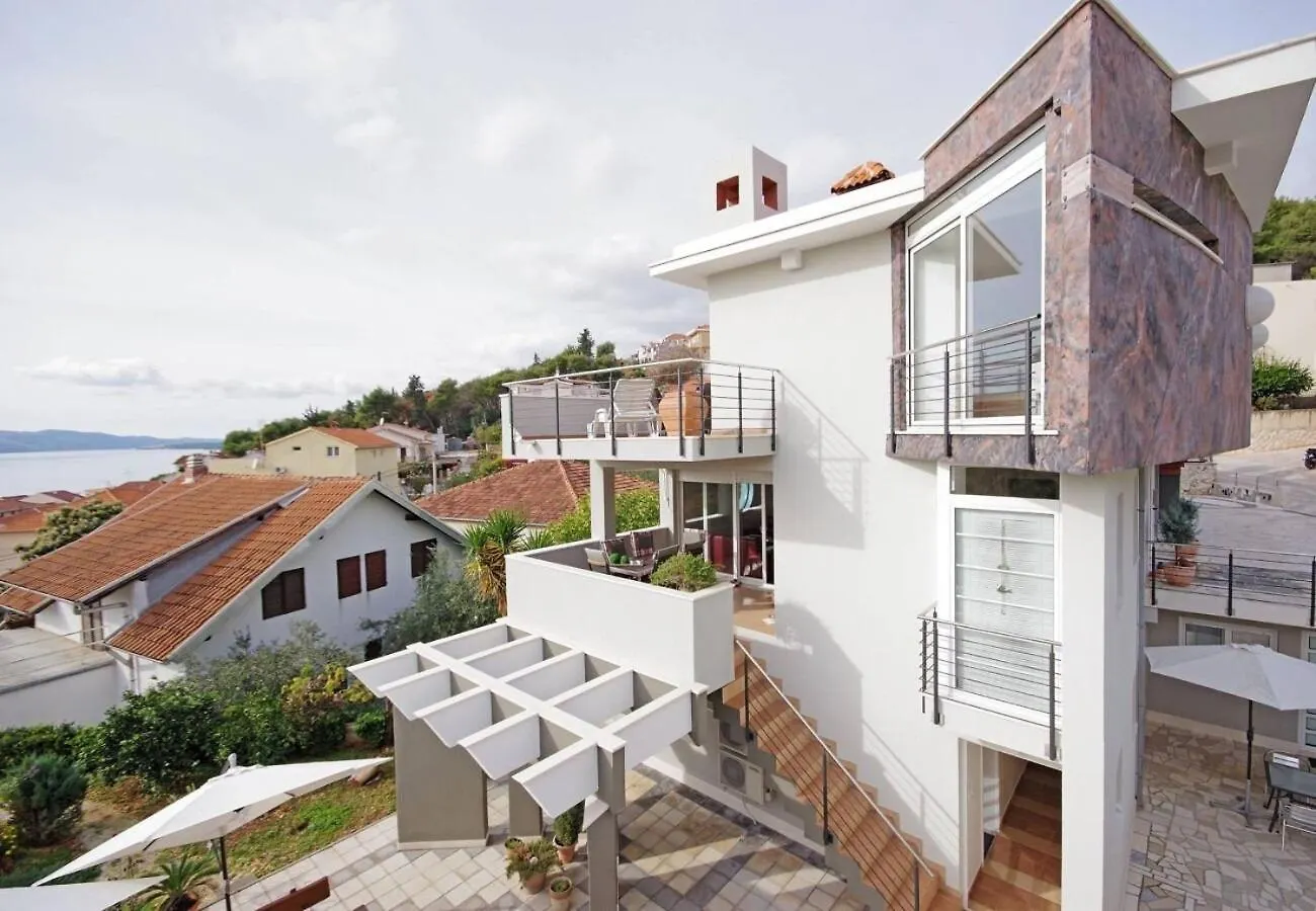Apartments Javi - Free Private Parking Trogir 0*,
